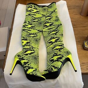 WILD DIVA OVER KNEE PEEP TOE SNAKE MOTIF B…